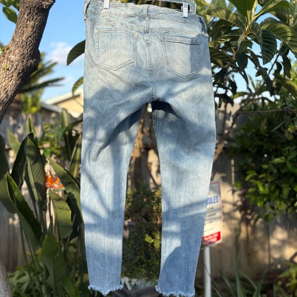 Torrid Women’s Light Wash Distressed  Boyfriend Jeans - Picture 3 of 11